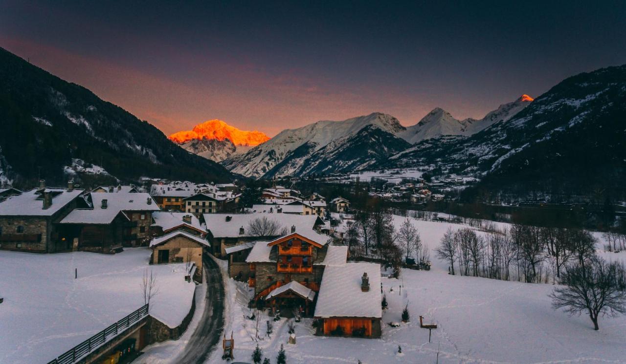 Bed & Breakfast Anisor - Parblanc La Salle Exterior foto